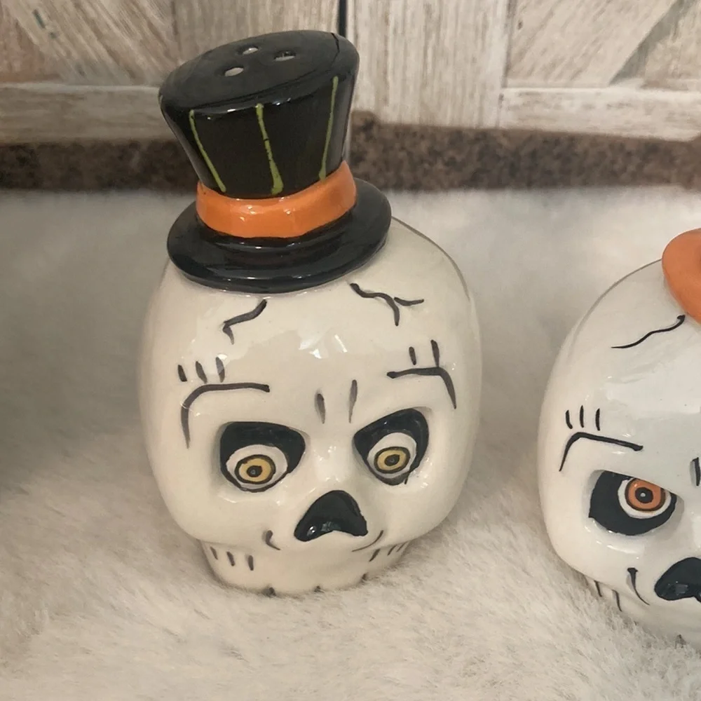 Transpac Halloween Skeleton Shakers